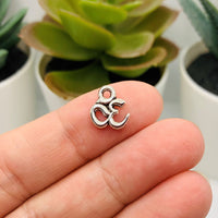 4, 20 or 50 Pieces: Silver Om/Ohm Symbol Charms