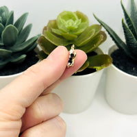 1, 4, 20 or 50 Pieces: Black and White Flower Charms