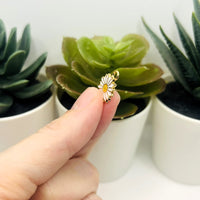 White Daisy Flower Charms, 16x13mm