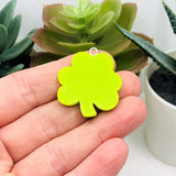 St. Patrick's Day Green Resin Four-Leaf Clover, Kiss me I'm Irish, 27x27mm