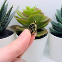 4, 20 or 50 Pieces: Small Bronze Pentagram Charms, Double Sided
